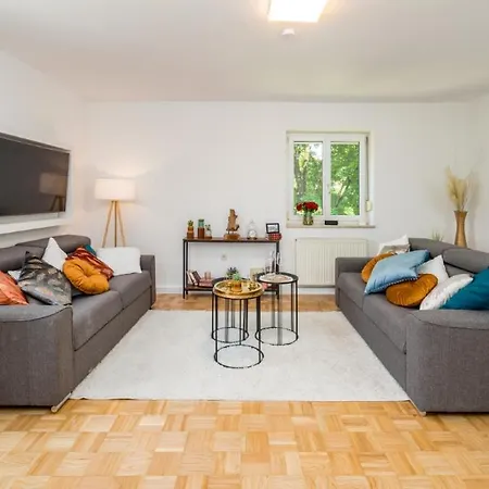 Eg Rechts Große 3-zimmer Nähe Salzburg Apartment *